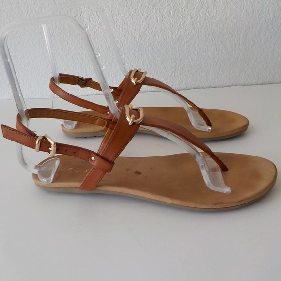 Pesaro Shoes - Pesaro Lara Thong Flat Sandals Brown Faux Leather Chain Accent Women size 8.5 M